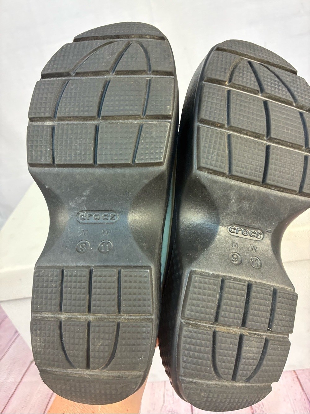 Crocs Stomp Loafer Clogs in Linen/Black 11 - Picture 6 of 7
